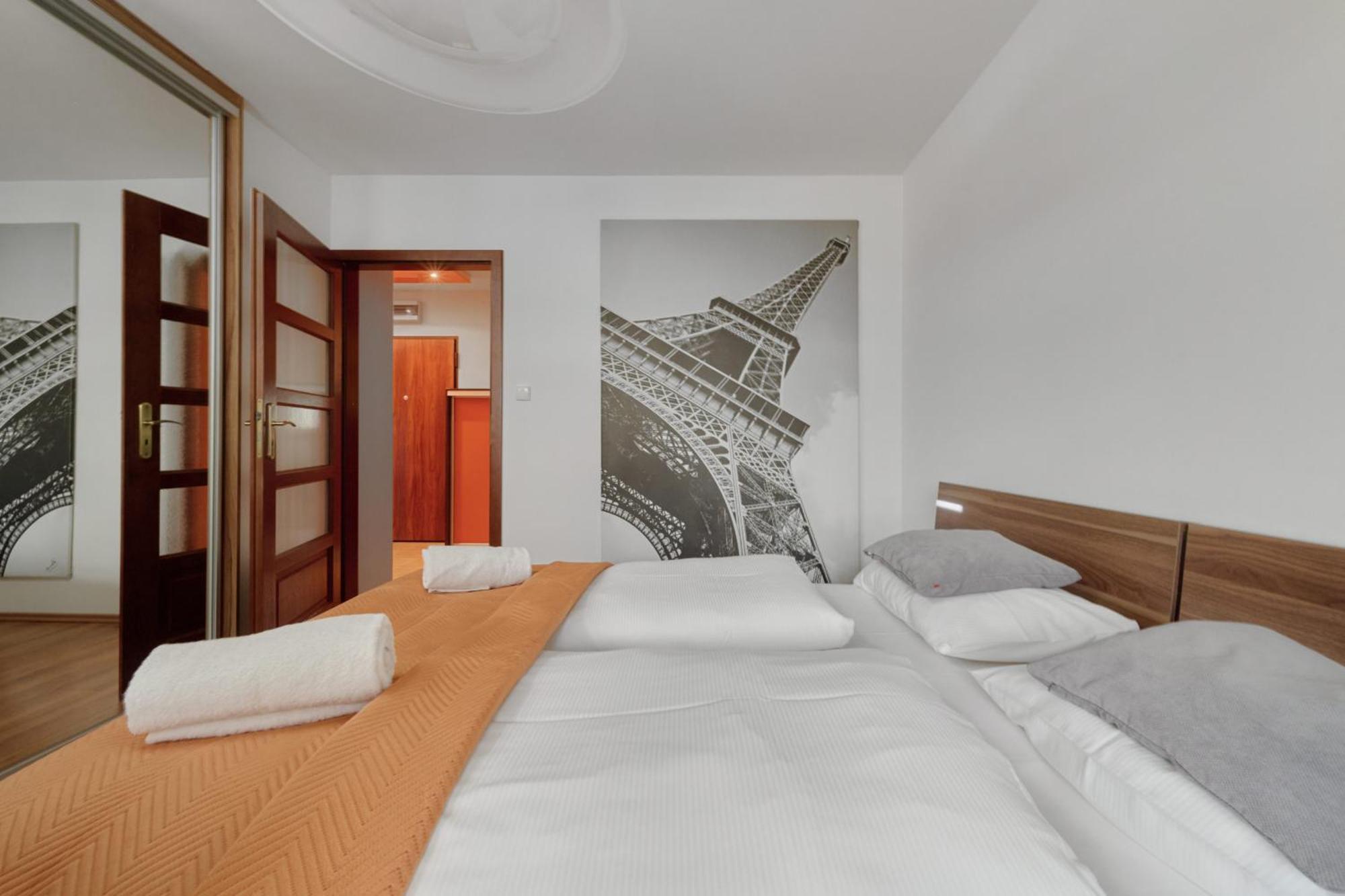 Teczowa Apartment In Wroclaw By Rent Like Home Екстериор снимка